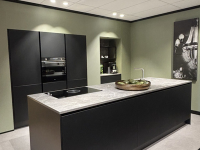 Matzwarte concept130 keuken