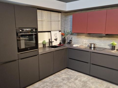Grafietzwarte L keuken