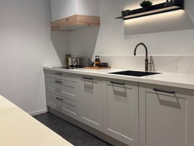 Landelijk moderne keuken met AEG apparatuur